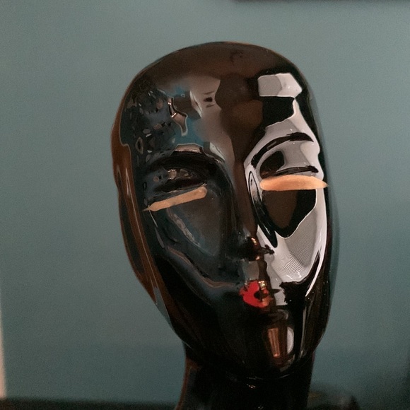 Vintage Mid Century Ceramic Shiny Glaze Female Figurine - Picture 3 of 13